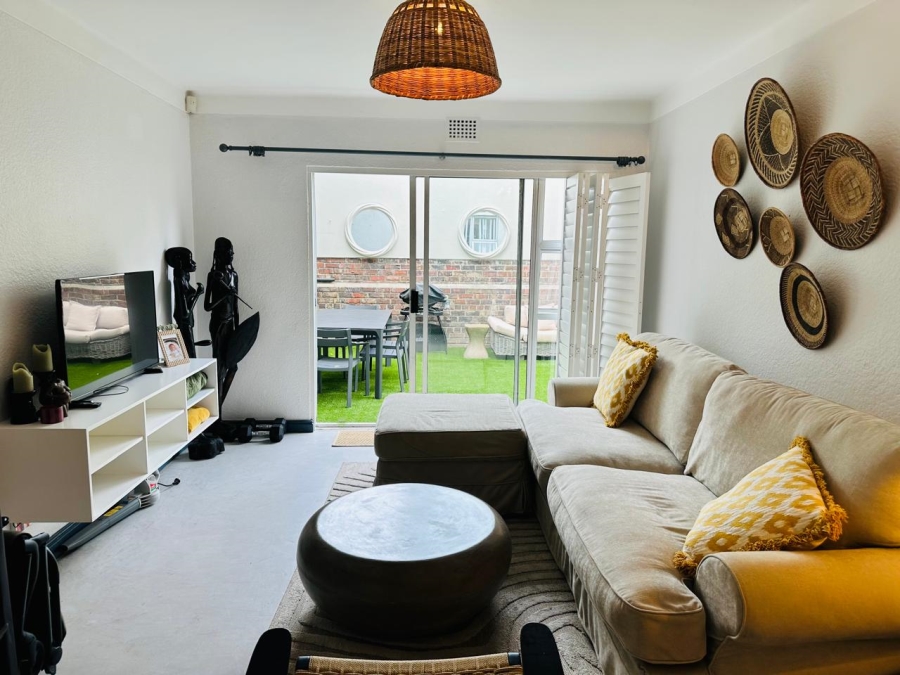 3 Bedroom Property for Sale in Sea Point Western Cape